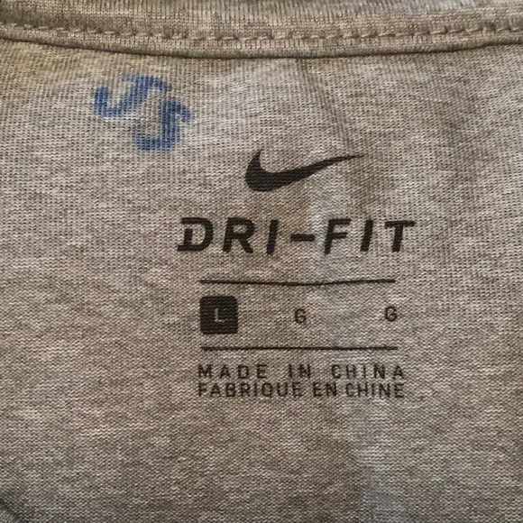 Nike Dri-Fit Shirt - Picture 4 of 6